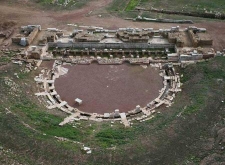 Έτοιμο να φιλοξενήσει 2.500 θεατές το αρχαίο θέατρο της Μεσσήνης